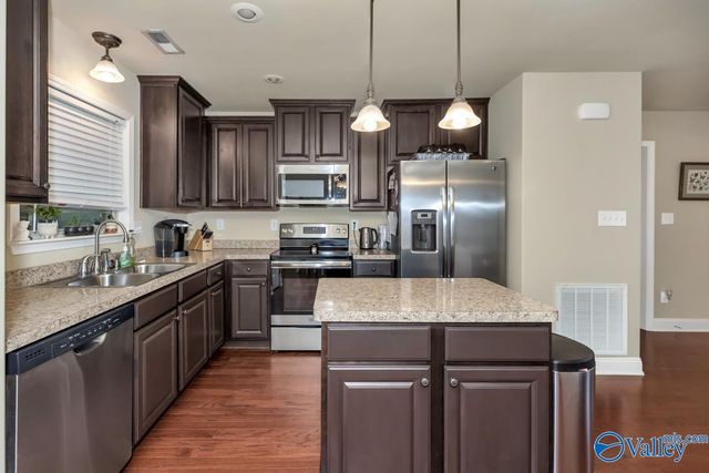 5015 Montauk Trail, Owens Cross Roads, AL 35763