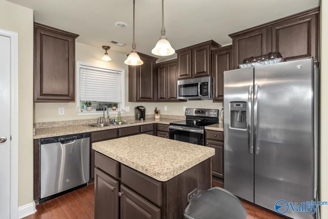 5015 Montauk Trail, Owens Cross Roads, AL 35763