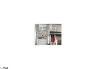10 Dina Lane, Franklin, NJ 08873