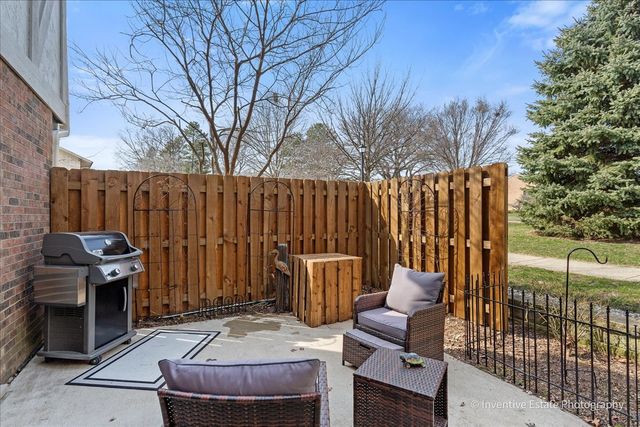 884 Bristol Drive -, Barrington, IL 60010