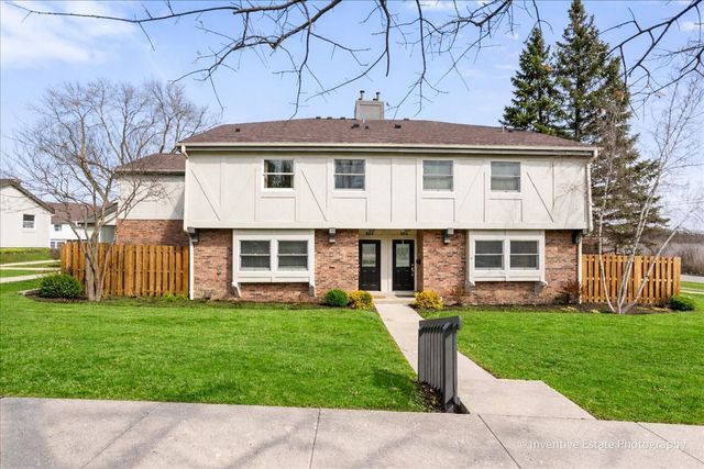 884 Bristol Drive -, Barrington, IL 60010