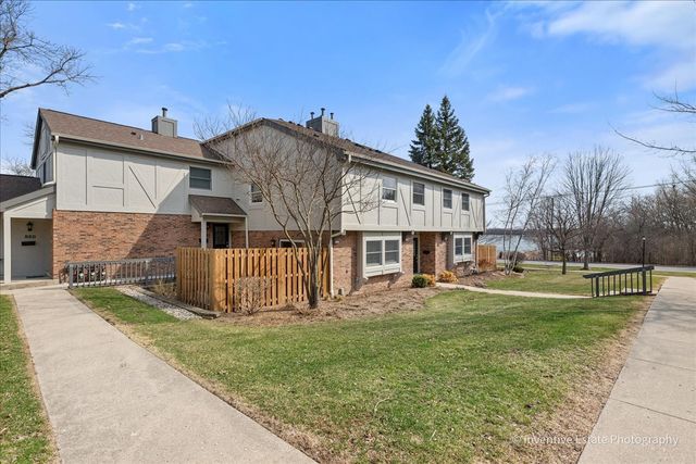 884 Bristol Drive -, Barrington, IL 60010