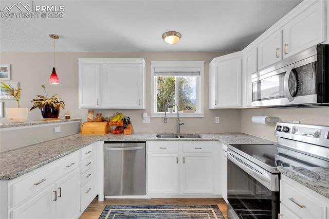 3265 Foxridge Drive, Colorado Springs, CO 80916