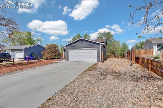 3265 Foxridge Drive, Colorado Springs, CO 80916
