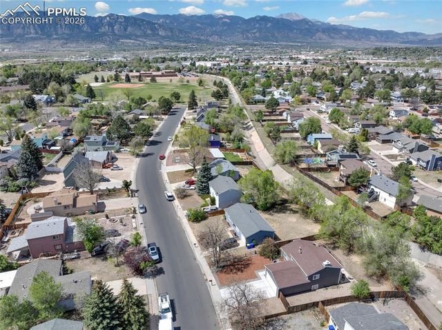 3265 Foxridge Drive, Colorado Springs, CO 80916