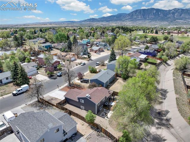 3265 Foxridge Drive, Colorado Springs, CO 80916