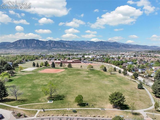3265 Foxridge Drive, Colorado Springs, CO 80916