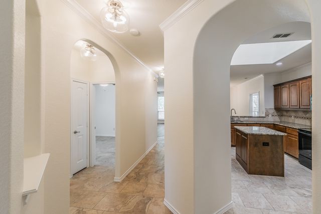 5115 Prestwick Drive, Arlington, TX 76001