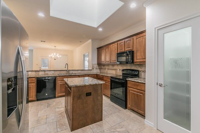 5115 Prestwick Drive, Arlington, TX 76001