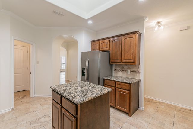 5115 Prestwick Drive, Arlington, TX 76001