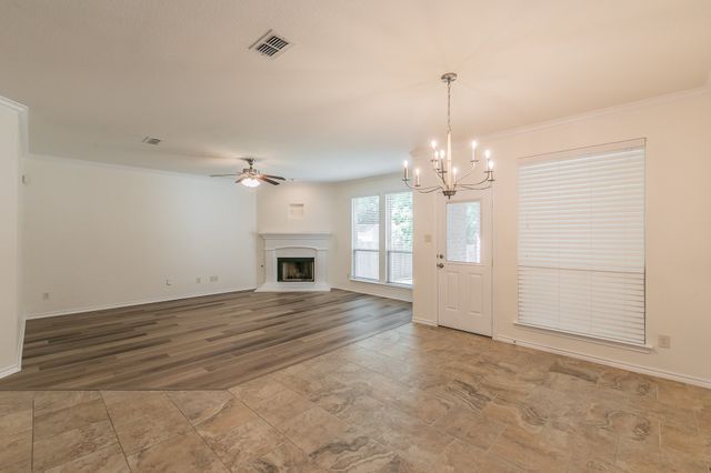 5115 Prestwick Drive, Arlington, TX 76001