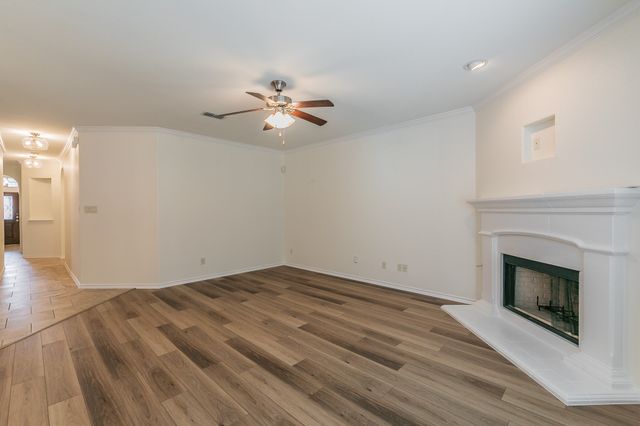 5115 Prestwick Drive, Arlington, TX 76001
