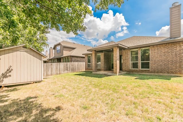 5115 Prestwick Drive, Arlington, TX 76001