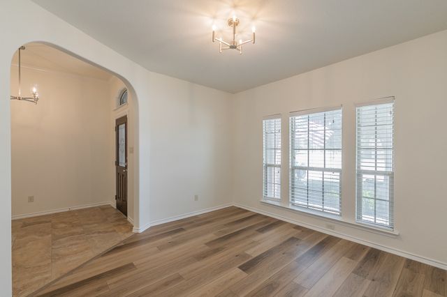 5115 Prestwick Drive, Arlington, TX 76001
