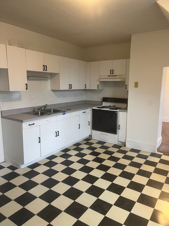 135 Readville St. 3, Boston, MA 02136
