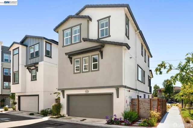 646 646 Eucalyptus Way, Alameda, CA 94501