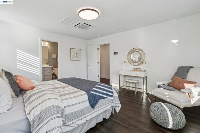 646 646 Eucalyptus Way, Alameda, CA 94501