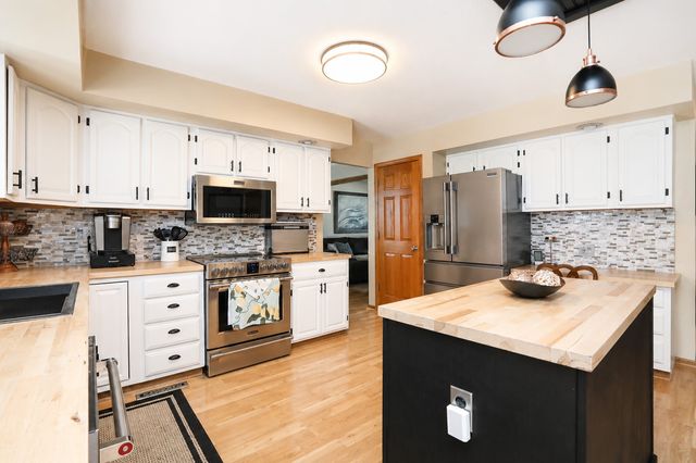205 NW Westwood Street, Ankeny, IA 50023