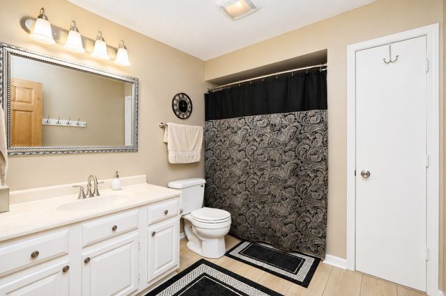 205 NW Westwood Street, Ankeny, IA 50023