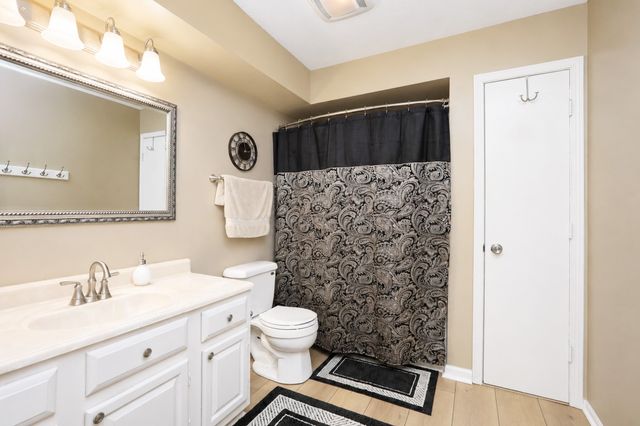 205 NW Westwood Street, Ankeny, IA 50023