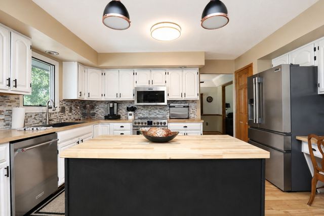 205 NW Westwood Street, Ankeny, IA 50023