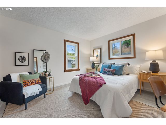 6022 N CURTIS Ave, Portland, OR 97217