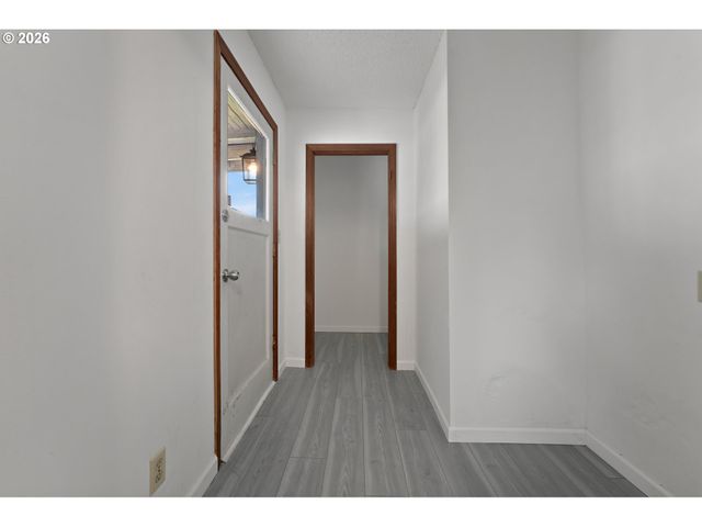 6022 N CURTIS Ave, Portland, OR 97217