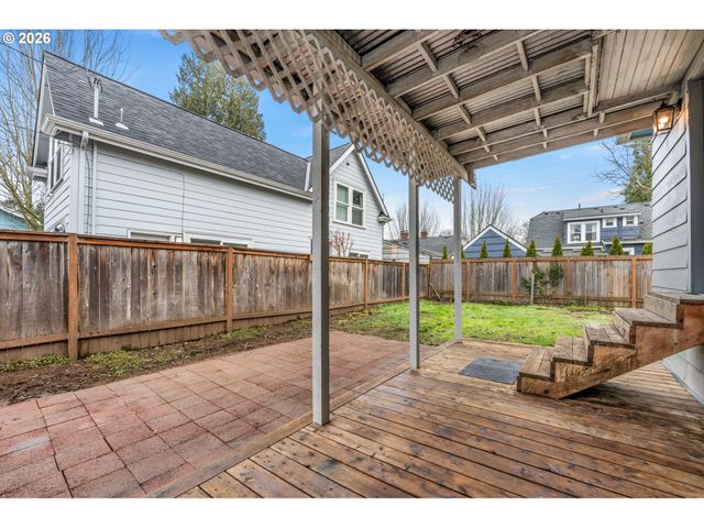 6022 N CURTIS Ave, Portland, OR 97217