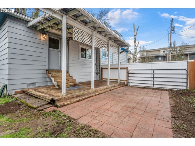 6022 N CURTIS Ave, Portland, OR 97217