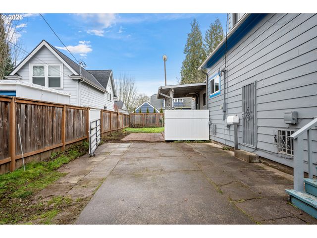 6022 N CURTIS Ave, Portland, OR 97217