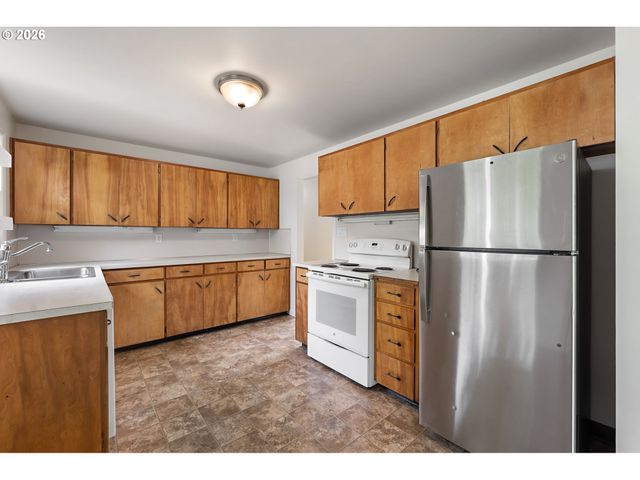 6755 Sw PRINCESS Ave, Beaverton, OR 97008