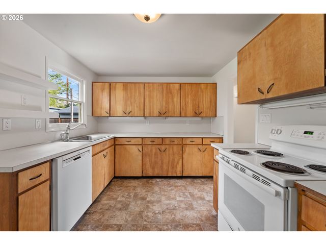 6755 Sw PRINCESS Ave, Beaverton, OR 97008