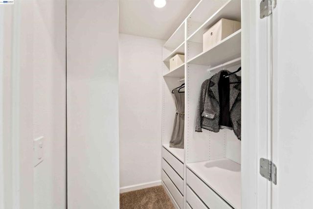 314 Llano De Los Robles Ave 7, San Jose, CA 95136
