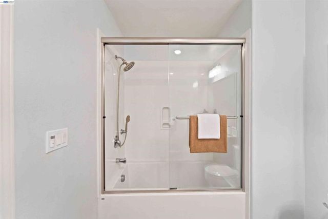 314 Llano De Los Robles Ave 7, San Jose, CA 95136