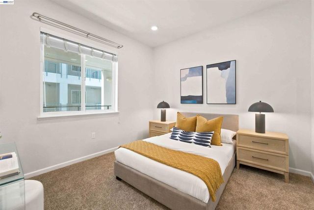 314 Llano De Los Robles Ave 7, San Jose, CA 95136
