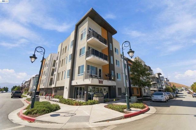 314 Llano De Los Robles Ave 7, San Jose, CA 95136