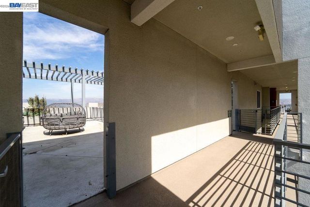 314 Llano De Los Robles Ave 7, San Jose, CA 95136