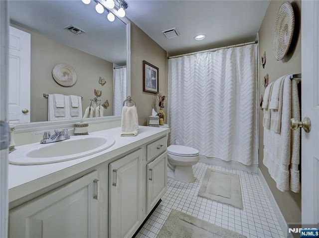 101 Quartz Lane, Paterson, NJ 07501