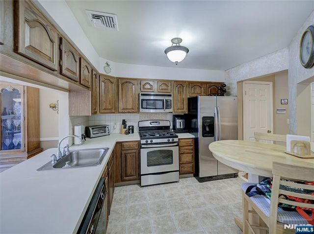 101 Quartz Lane, Paterson, NJ 07501