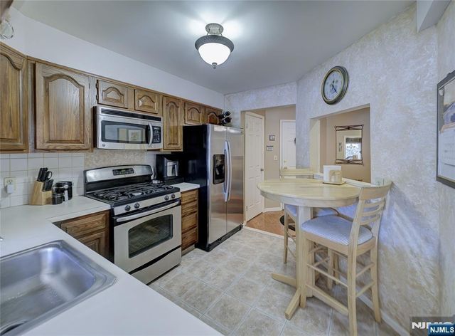 101 Quartz Lane, Paterson, NJ 07501