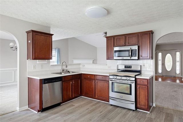111 W SKYLINE View, Dallas, GA 30157