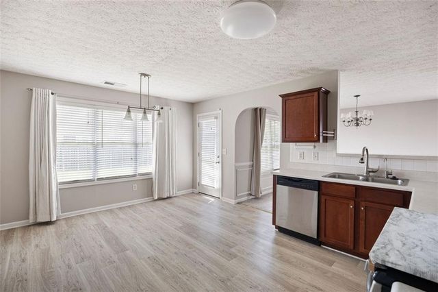 111 W SKYLINE View, Dallas, GA 30157