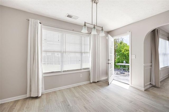 111 W SKYLINE View, Dallas, GA 30157