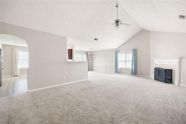 111 W SKYLINE View, Dallas, GA 30157