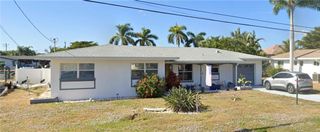 5242 Seagull CT, Cape Coral, FL 33904