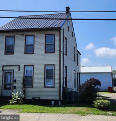2216 LEHMAN ST, Lebanon, PA 17046