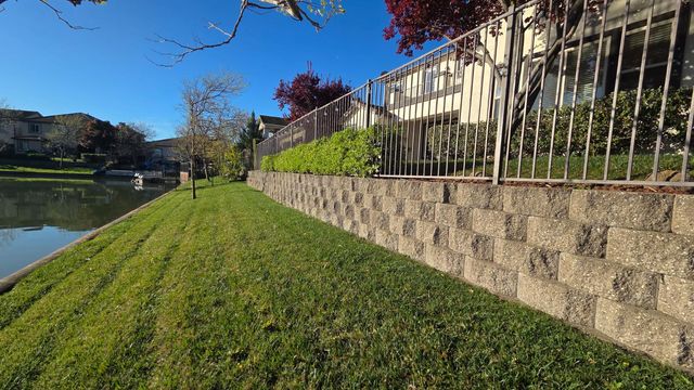 3895 Rollins Ct, West Sacramento, CA 95691