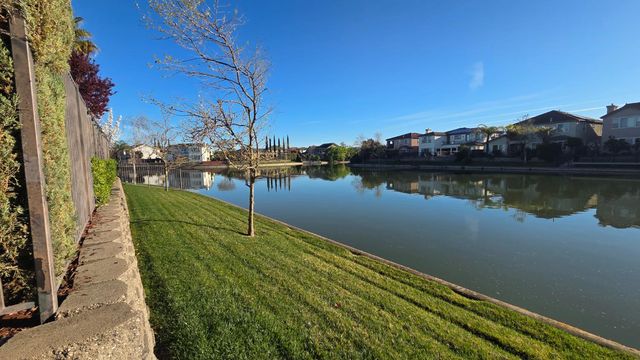 3895 Rollins Ct, West Sacramento, CA 95691