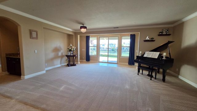 3895 Rollins Ct, West Sacramento, CA 95691