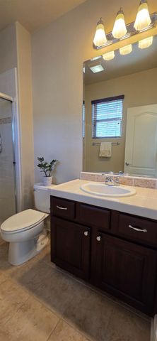 3895 Rollins Ct, West Sacramento, CA 95691